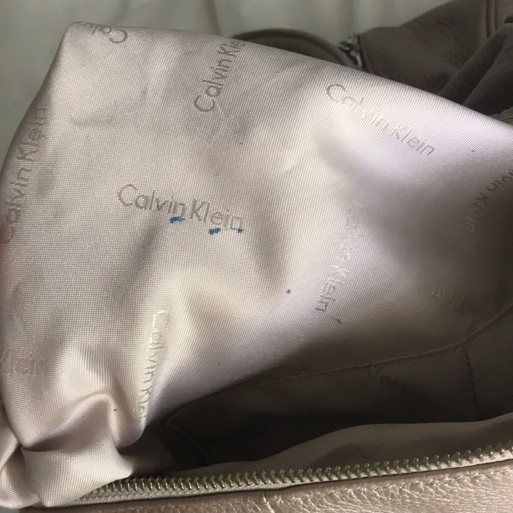 Calvin Klein Bag - Picture 7 of 8